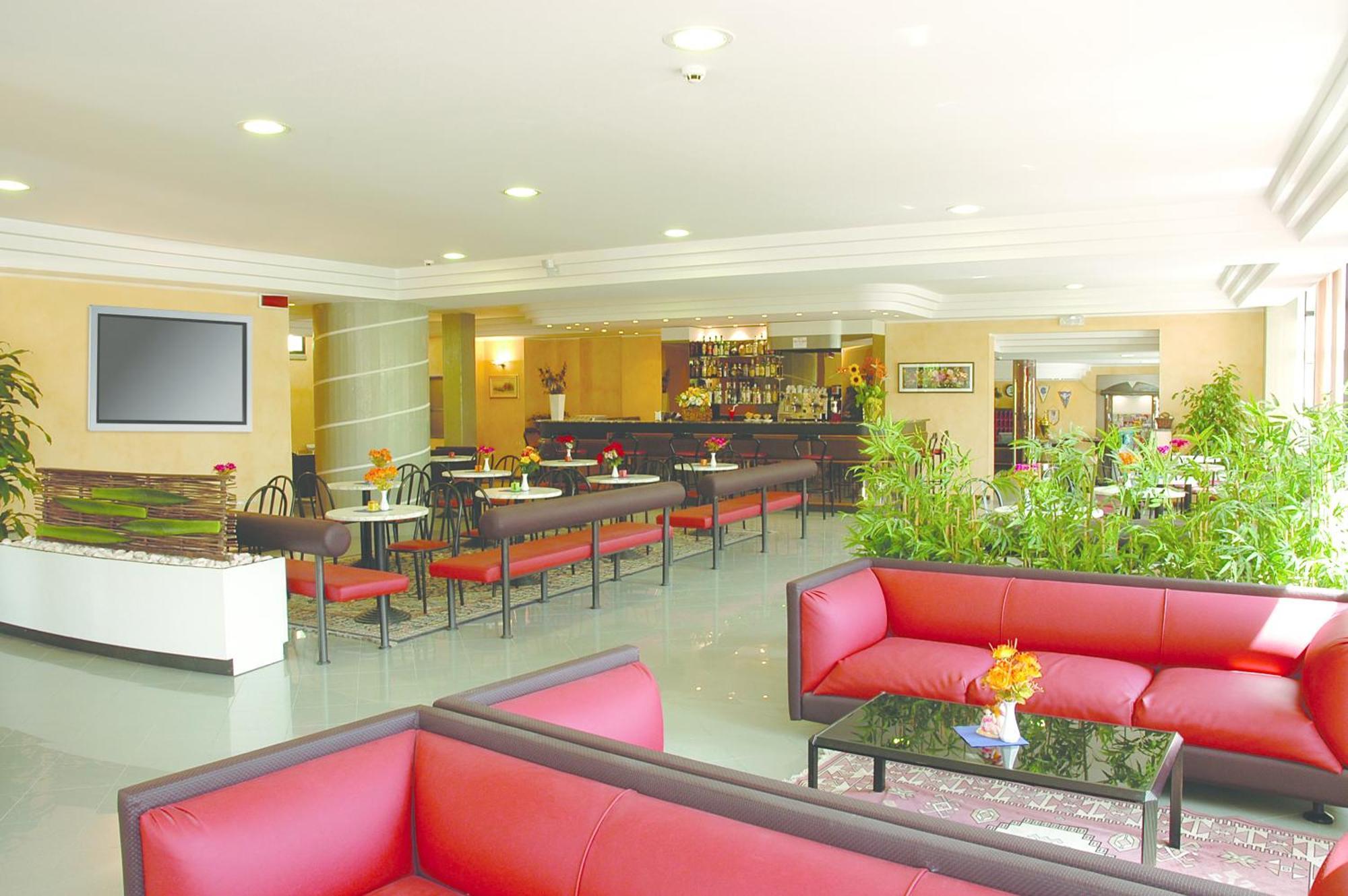 Hotel Capitol San Mauro Mare Extérieur photo