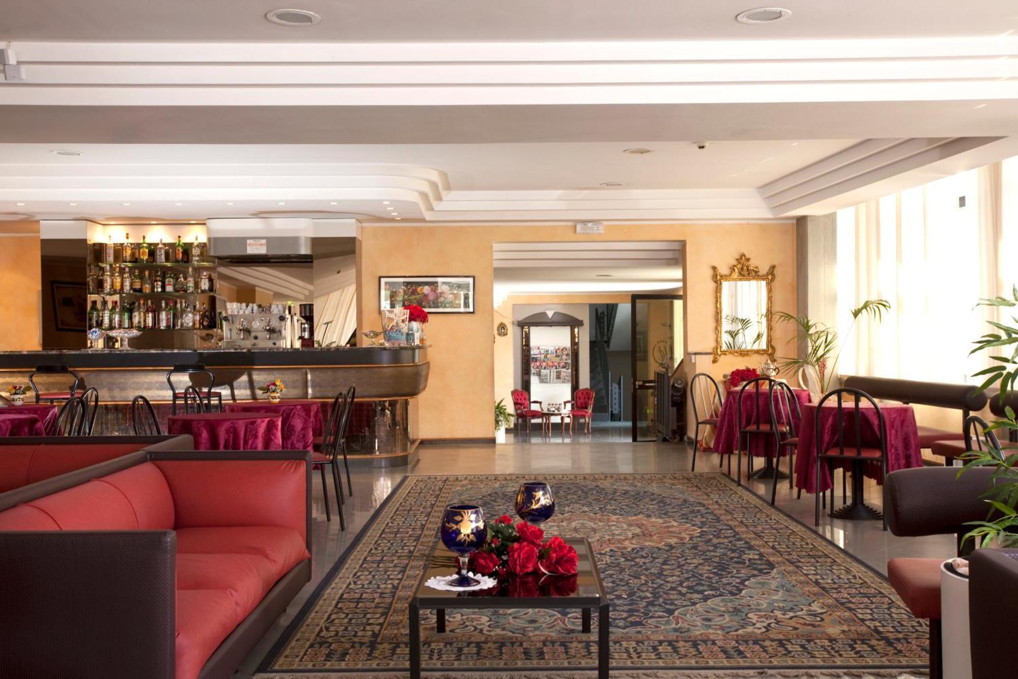 Hotel Capitol San Mauro Mare Extérieur photo
